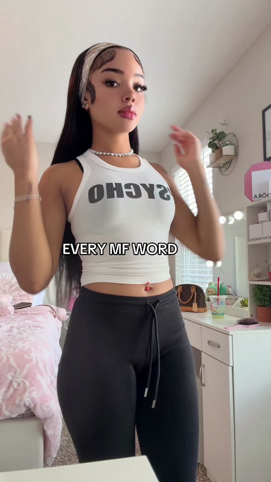 tiklocker_fuck what a bitch told youuu😂 fr tho #fyp #jt .mp4